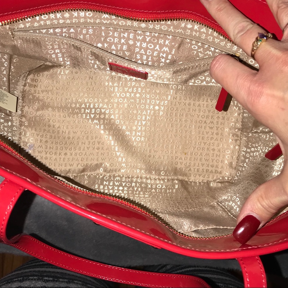 🚫SOLD🚫 Kate Spade Chili Red Patent Harmony Tote - Picture 7 of 8
